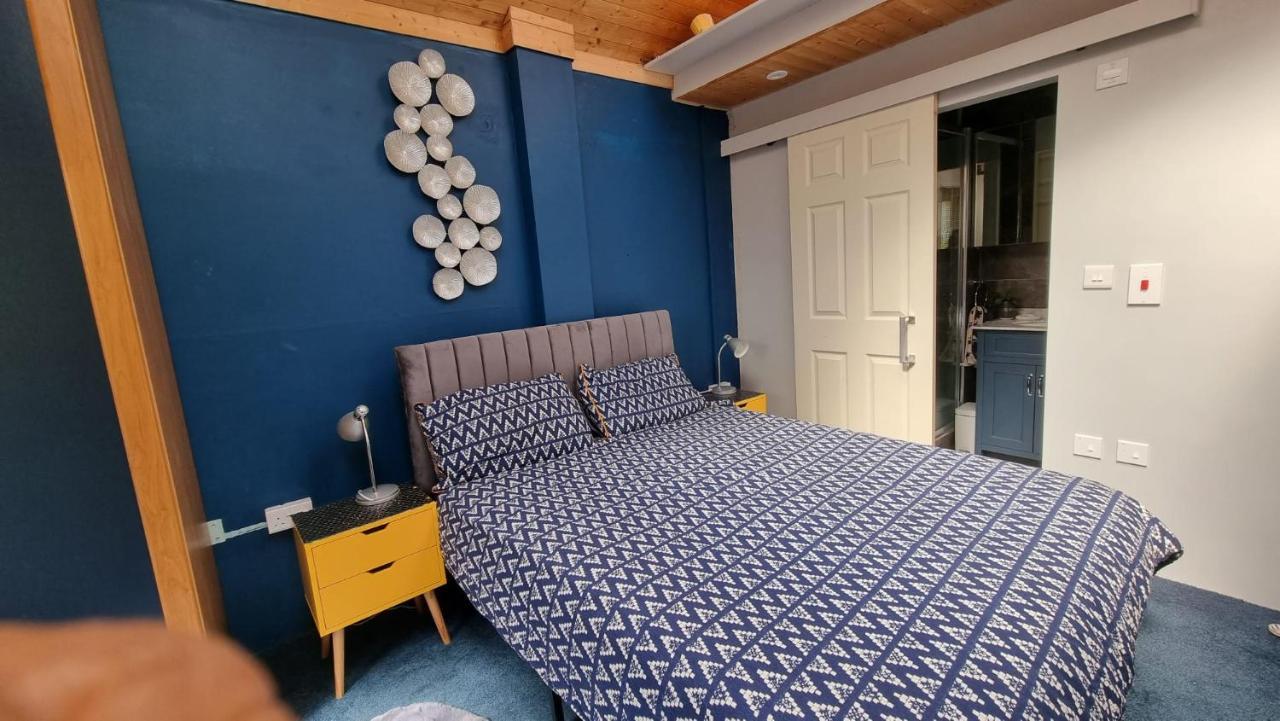 مبيت وإفطار آشفورد Glebe House, Private Entrance, Free Parking On Drive, Self Check In, Netflix المظهر الخارجي الصورة